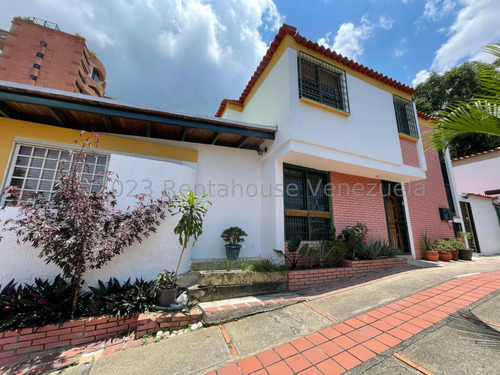 Ms: 24-6946 Se Vende Casa En Los Dos Caminos. A=248m2, 4h, 4b, 3p.