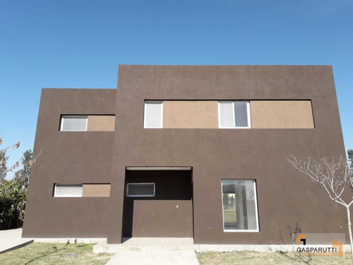 Imagen 22 de 26 de Excelente Casa A Estrenar En Barrio San Rafael!