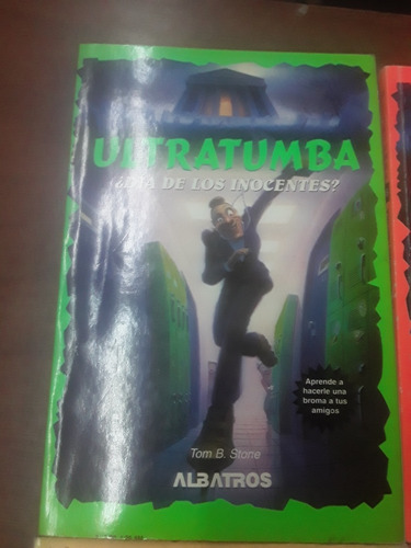Tom Stone - Ultratumba Lote X 5 Libros - Drácula Aullidos (Usado)