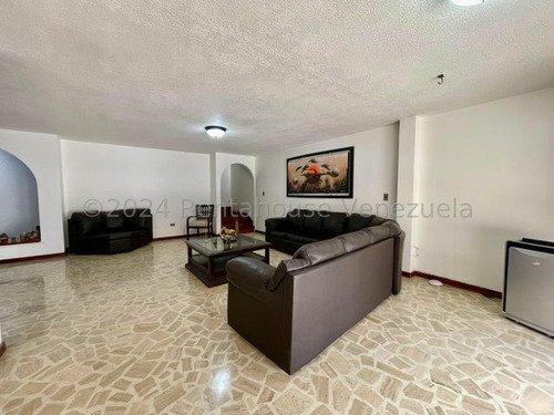Townhouse En Venta En Los Chorros