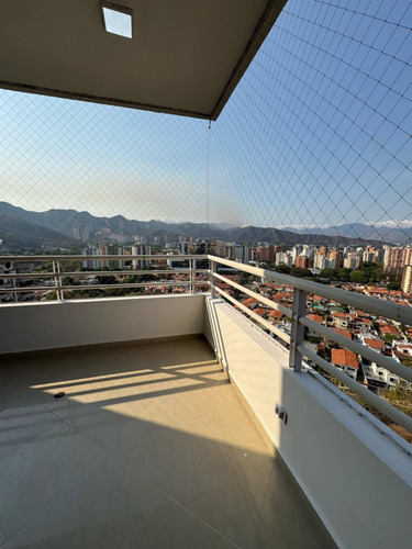 Cod: 276063 Apartamento Duplex En Alquiler. Residencias Risbel Garden, Urb. El Bosque, 1200$ Mml Solo Clientes