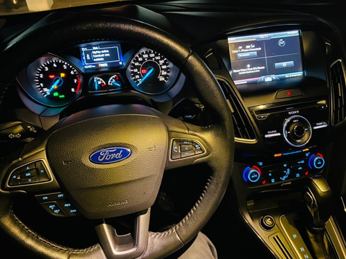 Ford Focus 2015 2.0 Titanium