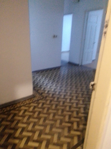 Imagen 1 de 7 de Apto De Dos Cuartos C/patio S/comision