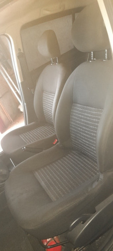Imagem 4 de 10 de Renault Sandero Stepway 1.0 16 Válvula