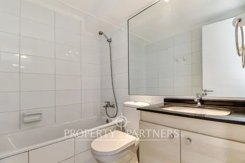 Departamento De 4 Habitaciones, Primera Línea En C...