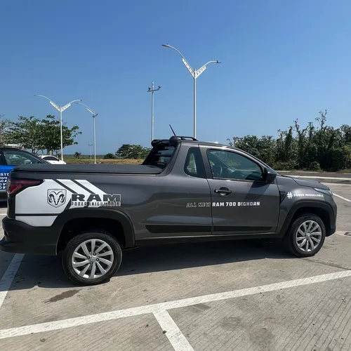 RAM 700 1.4 Slt