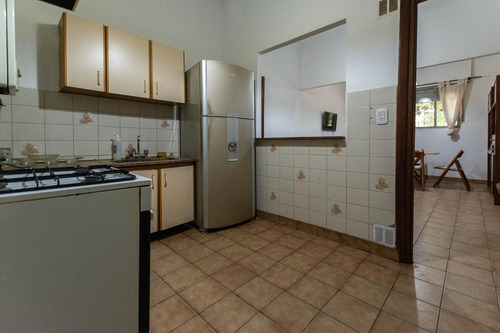 1 Entre 39 Y 40 La Plata - Casa De Dos Dormitorios Con Coche