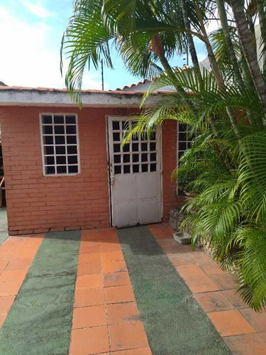 Imagen 18 de 21 de Casa En Venta. Urb. Mario Briceño Iragorri. Maracay