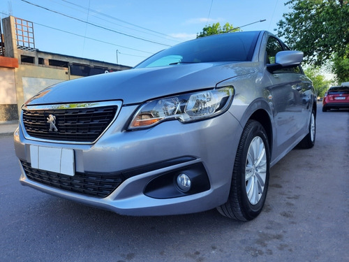 Imagen 2 de 15 de Peugeot 301 2017 1.6 Allure