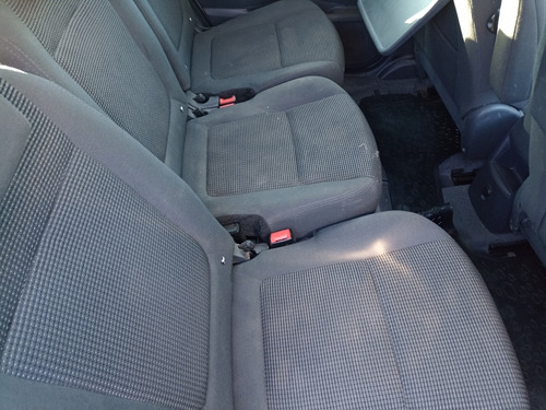 Imagen 8 de 16 de Peugeot 5008 2014 1.6 Allure 156cv