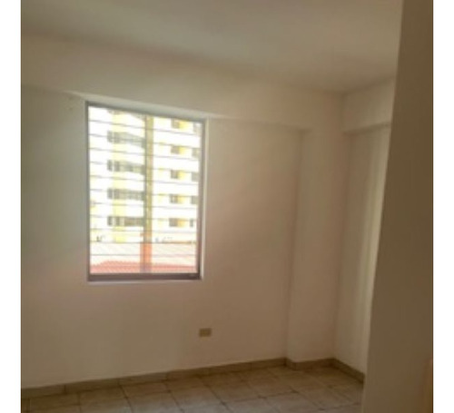 Vendo Apto Mañongo, Portal De Mañongo I, 99m2 3/3/2 Frente Al Sambil, Pozo Planta 50%