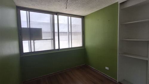 Departamento En Venta De 3 Dorm. En Santiago