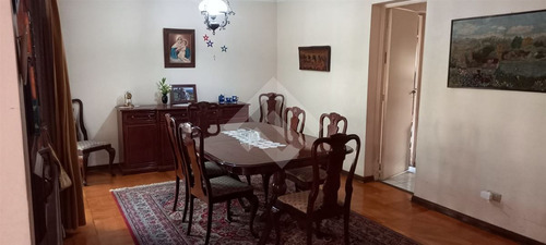 Casa En Venta De 3 Dorm. En La Reina