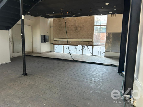 Local Comercial En Arriendo En Las Condes En Primer Piso