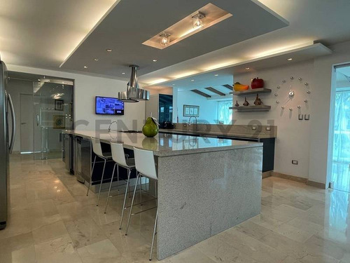 Casa En Venta En Lechería Cr Las Villas