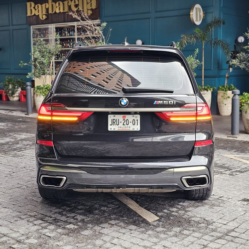 BMW X7 4.4 V8 M50I