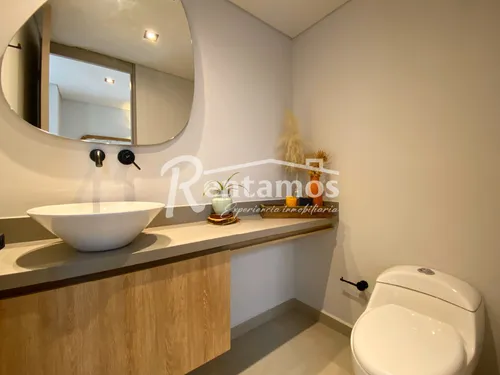 Apartamento En Arriendo En El Tesoro. Cod A776005