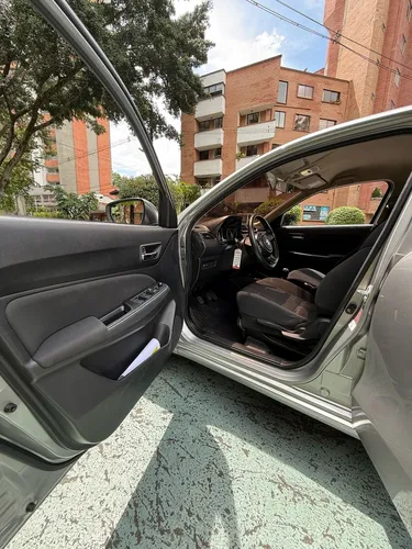 Suzuki Swift Dzire Sedan 2023 Segundo Dueño Mecánico