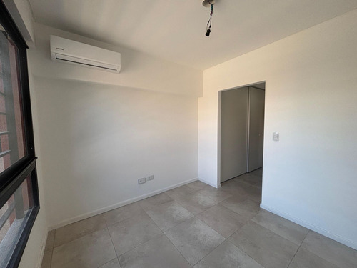 Departamento En Venta En Liniers