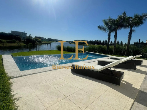 Venta Casa En El Naudir A La Laguna