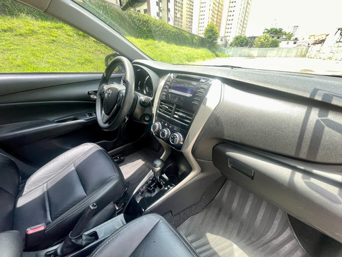 Toyota Yaris Sedán 1.5 Xl 16v Cvt 4p