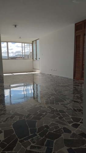 Hermoso Apartamento Remodelado En El Marqués Jp