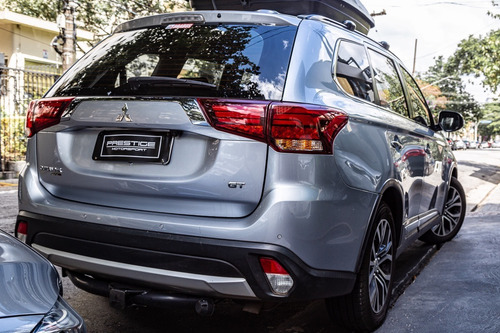 Mitsubishi Outlander V6 2016