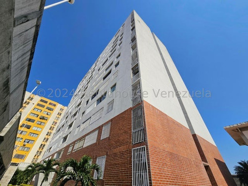 Hector Piña Alquila Apartamento En Zona Este De Barquisimeto 2 4-1 9 1 8 4