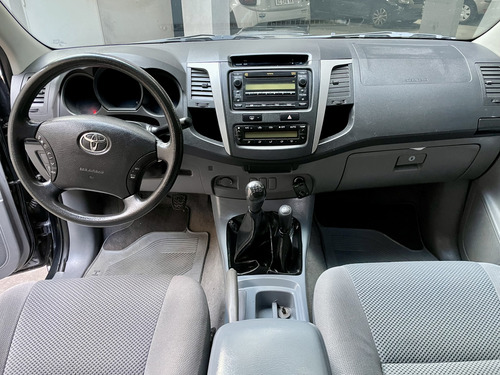 Toyota Hilux Pick-Up 3.0 I Srv Cab Doble 4x4 (2009)