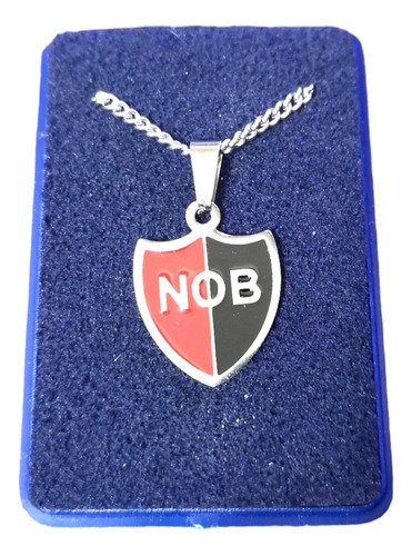 Dije Futbol Escudo Nob C/ Cadena Todo En Acero Quirurgico