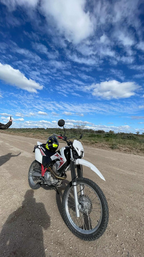 Honda Xr 250 Tornado 2023. 293 Muchisimos Accesorios, Nueva