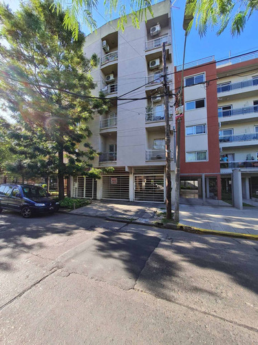 Imagen 2 de 16 de Departamento 2 Ambientes Venta Moron 2 Cocheras