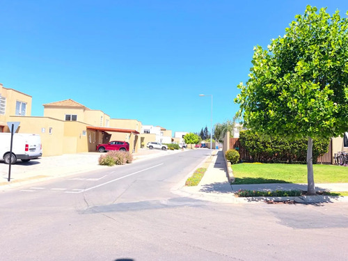 Se Vende Terreno En Condominio Umbrales, La Serena