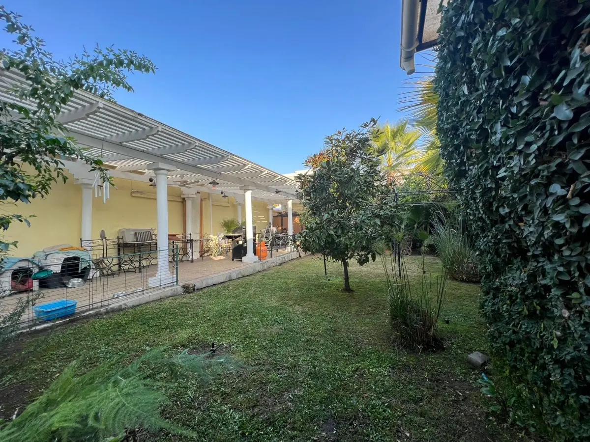 Imagen 2 de 16 de Venta Linda Casa, Sebastián Elcano - Las Condes