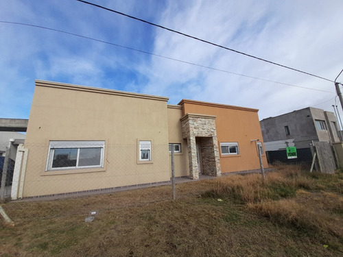 Imagen 2 de 21 de Casa A Estrenar En Venta Las Cañitas 2