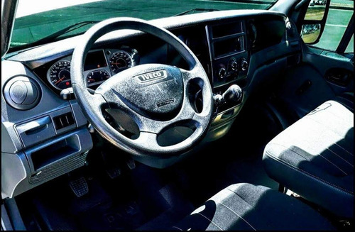 Imagem 13 de 15 de Iveco Daily 35s14