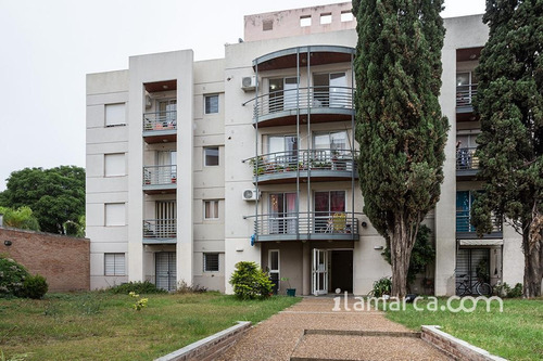 Dpto Alberdi Sobre Caseros 1dorm. Rebajado