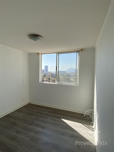 Arriendo Departamento 1d-1b + Est Y Bod. En Santiago Cen