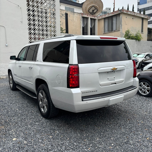 Chevrolet Suburban 5.3 Ltz 4x4 Mt