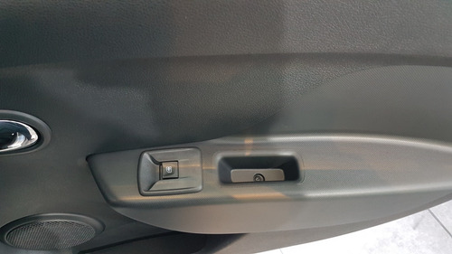 Imagen 8 de 25 de Renault Sandero 1.6 16v Zen En Stock Fisico Retiro Inme (nc)