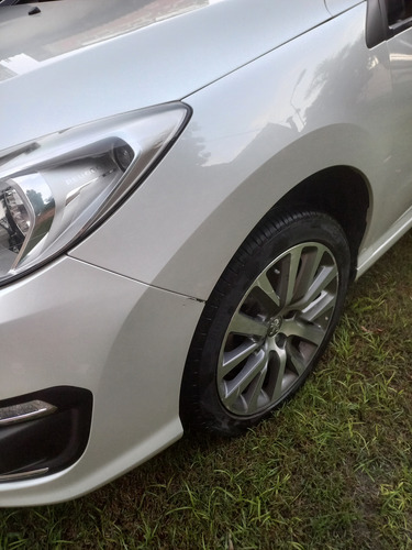 Peugeot 408 1.6 Allure Pack 115cv