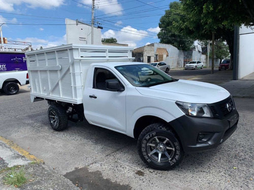 Imagen 7 de 15 de Nissan Np300 2017 Chasis Cabina Dh Aa Pack Seg Mt