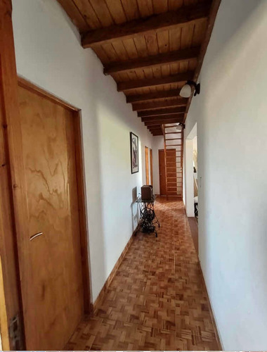 Casa De 5 Ambientes Más 2 Cocheras