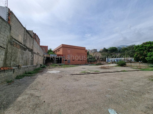 Edificio Comercial / Residencial (3 Niveles/ Obra Gris) Venta Weekend Mls-25-525