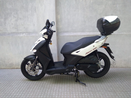 Imagen 4 de 18 de Kymco Agility 200 Inyeccion 5500km Excelente Estado !!!