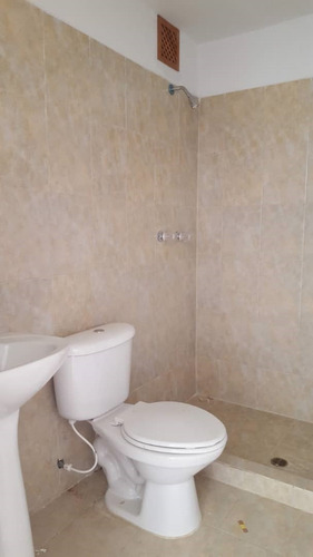 Imagen 18 de 30 de Colinas De La Tahona 95mts3h2b2p 04143057302 Instagram:@inmuebleslosnaranjos 04142695974