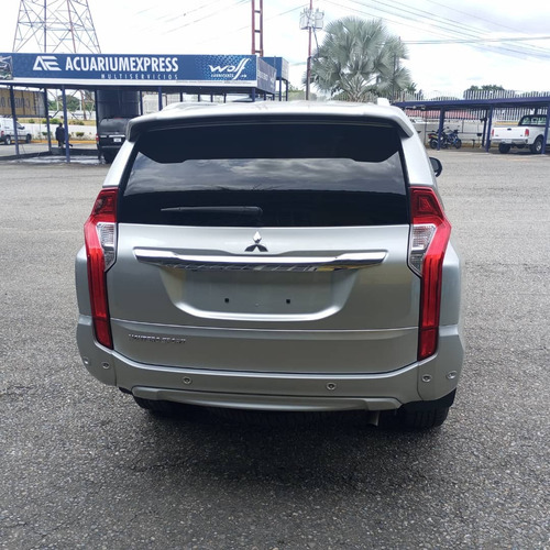 Mitsubishi Montero