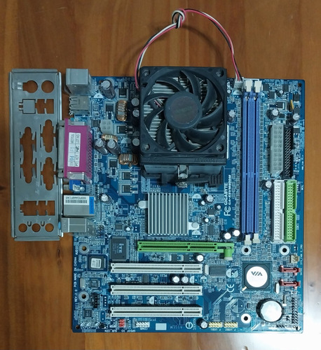 Motherboard 754 Gigabyte Ga-k8vm800m + Sempron 2800+