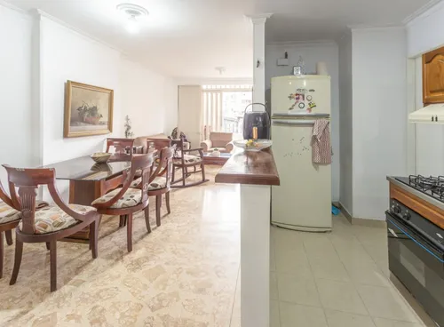 Apartamento En Venta En Laureles. Cod V13185