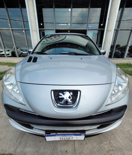 Peugeot 207 1.4 Sedan Hdi Xt